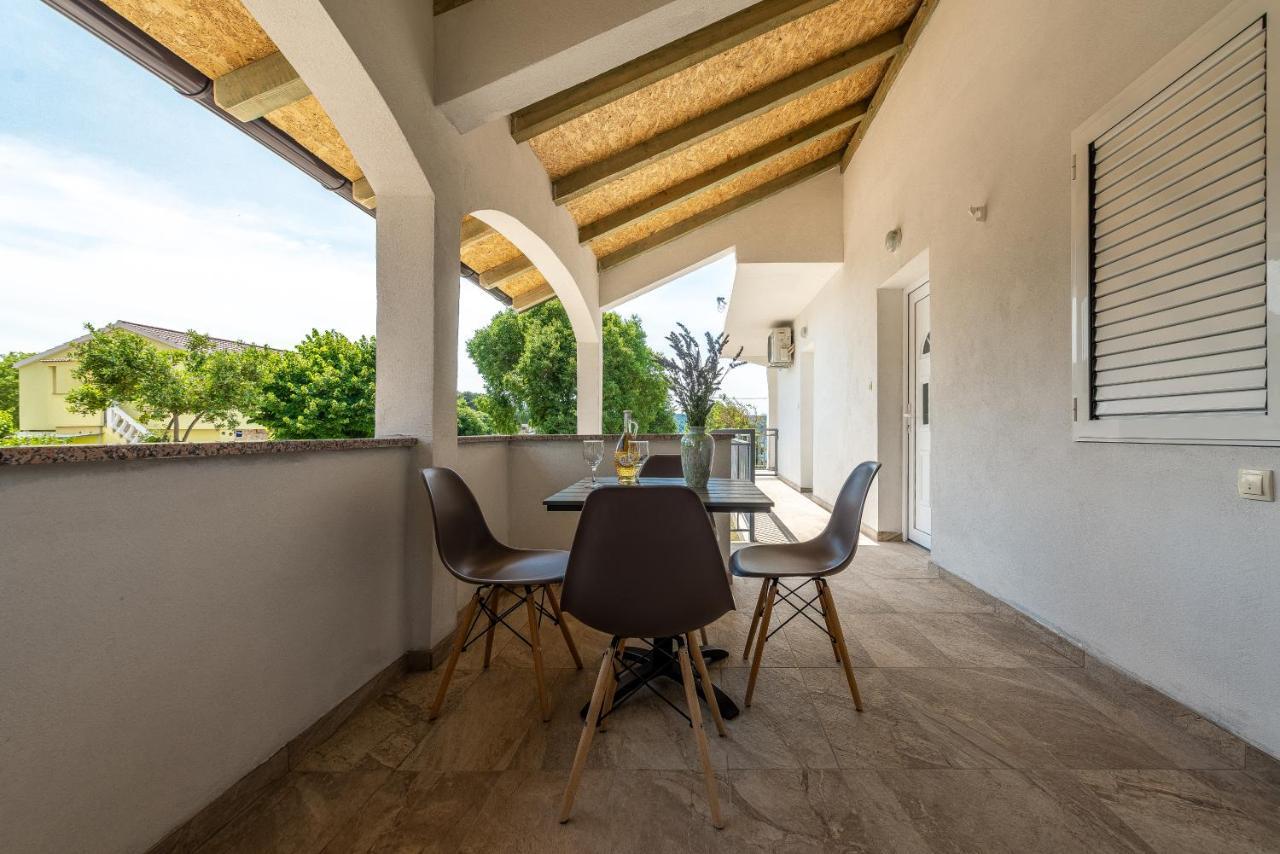 Apartmani Dupor Gornji Karin Extérieur photo