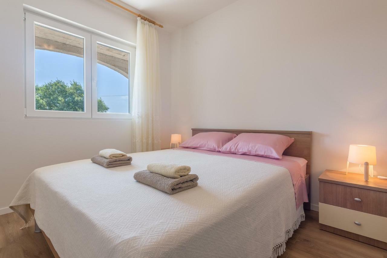 Apartmani Dupor Gornji Karin Extérieur photo