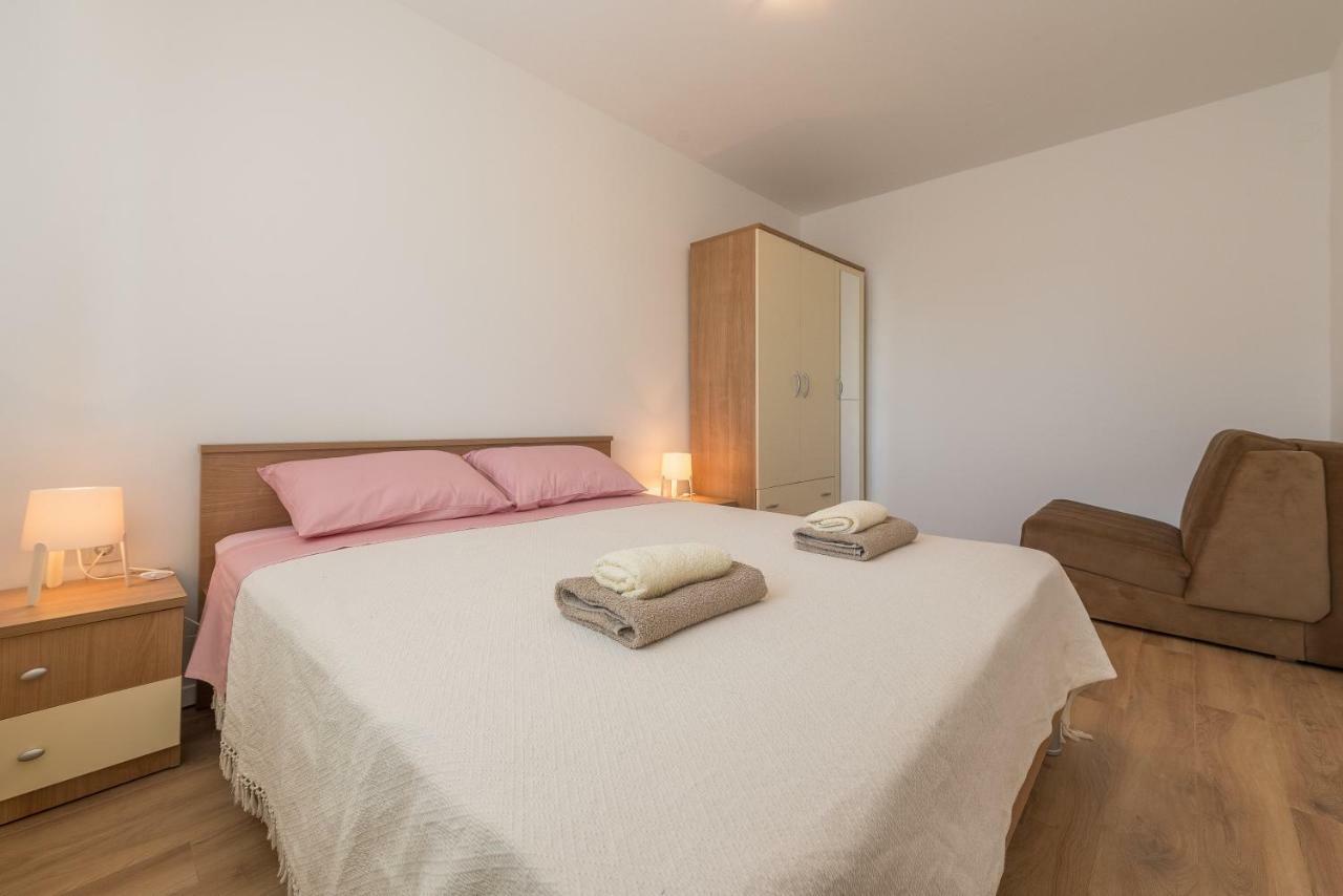 Apartmani Dupor Gornji Karin Extérieur photo