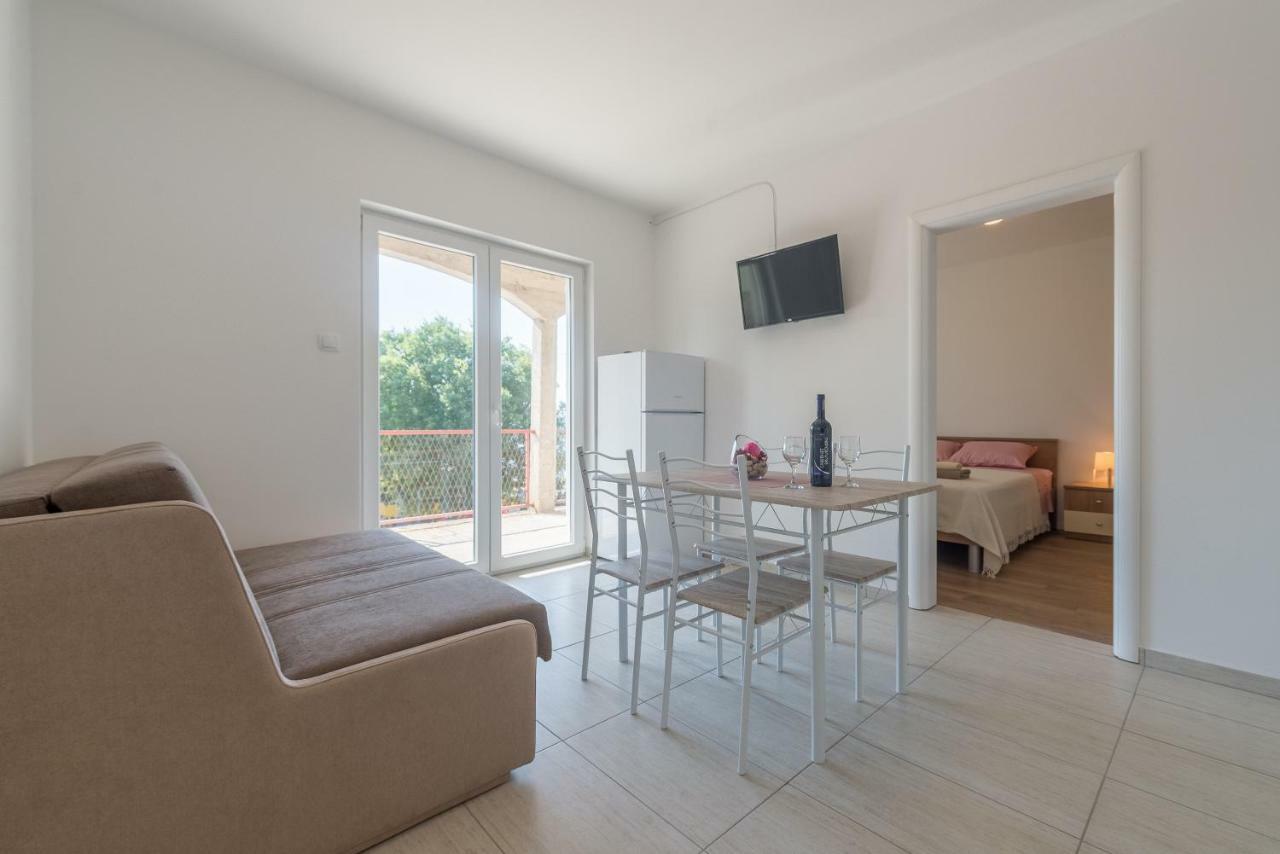 Apartmani Dupor Gornji Karin Extérieur photo