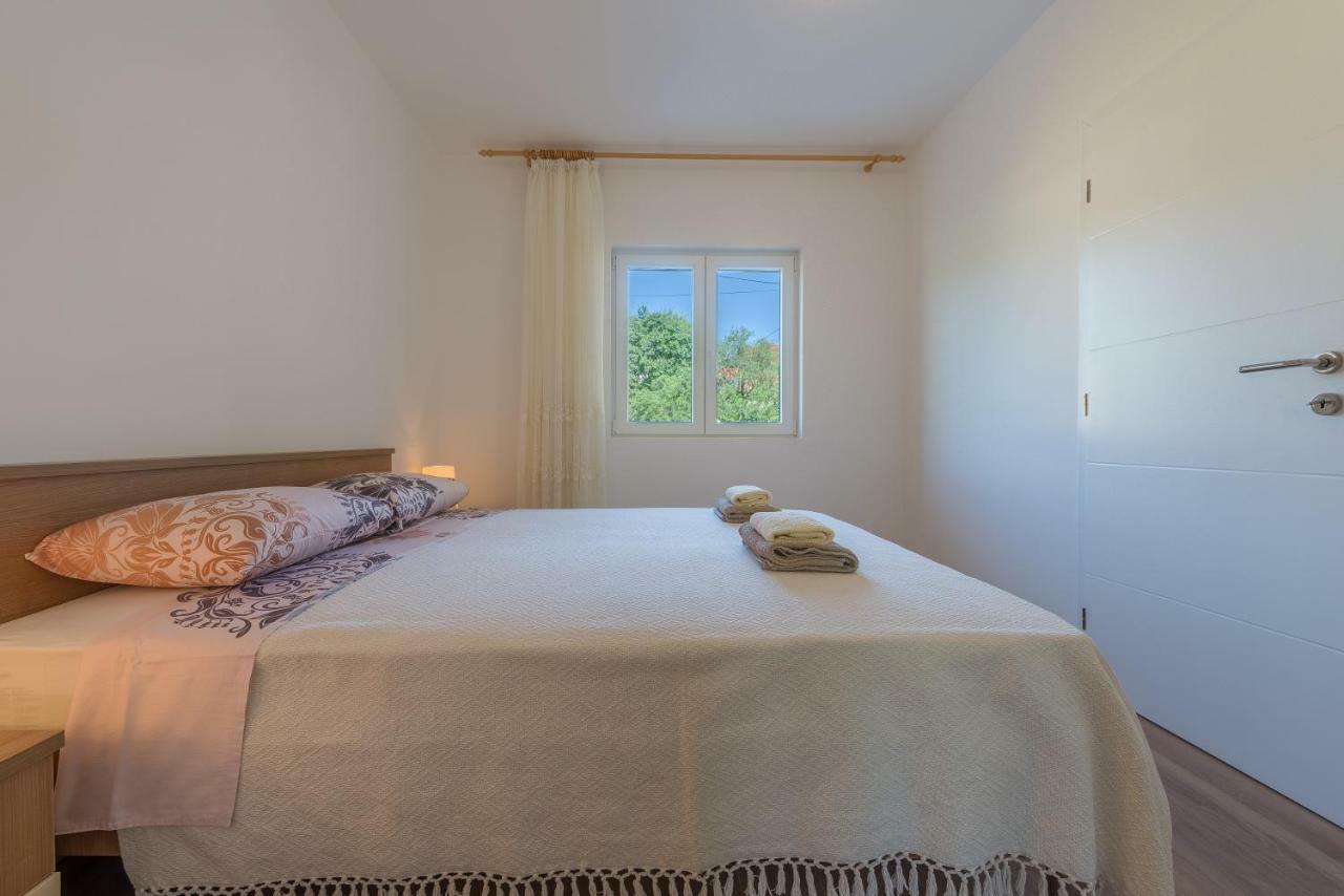 Apartmani Dupor Gornji Karin Extérieur photo