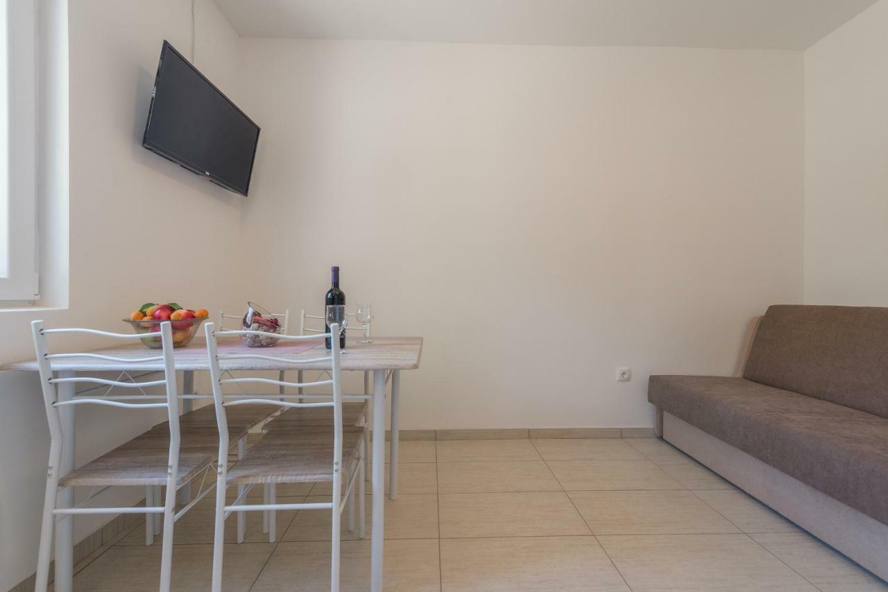 Apartmani Dupor Gornji Karin Extérieur photo
