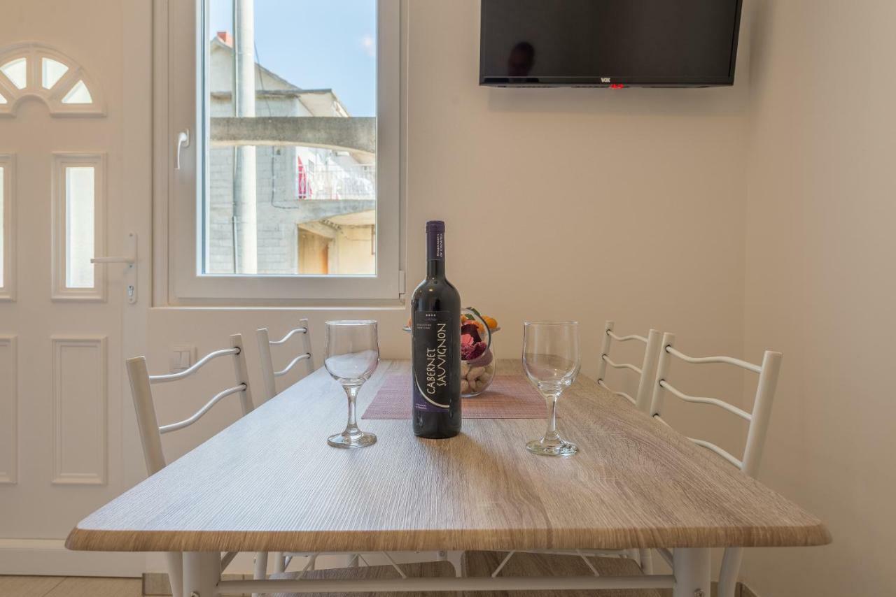 Apartmani Dupor Gornji Karin Extérieur photo