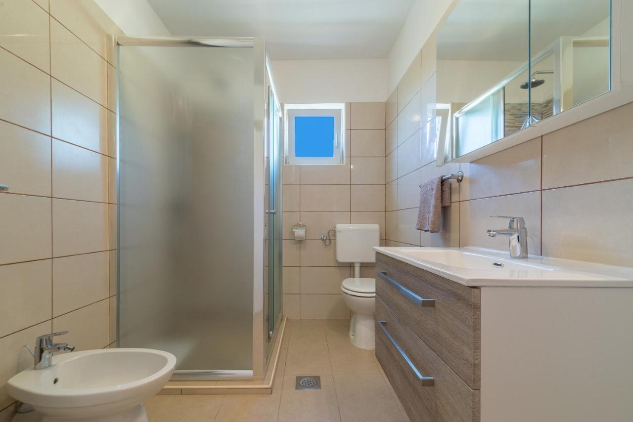 Apartmani Dupor Gornji Karin Extérieur photo