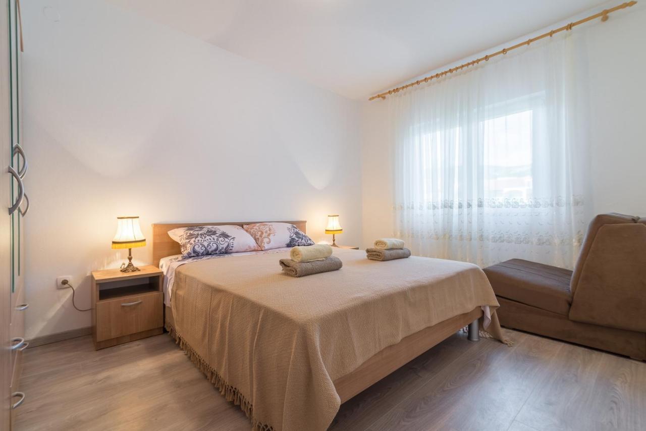 Apartmani Dupor Gornji Karin Extérieur photo