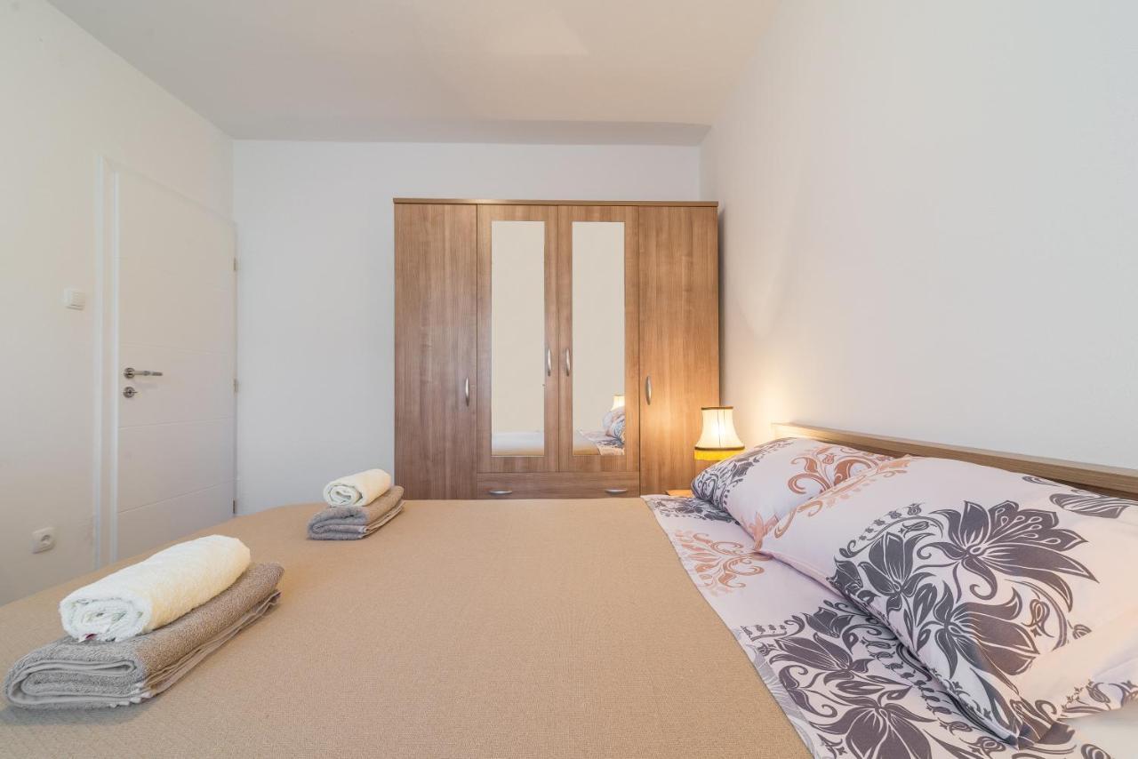 Apartmani Dupor Gornji Karin Extérieur photo