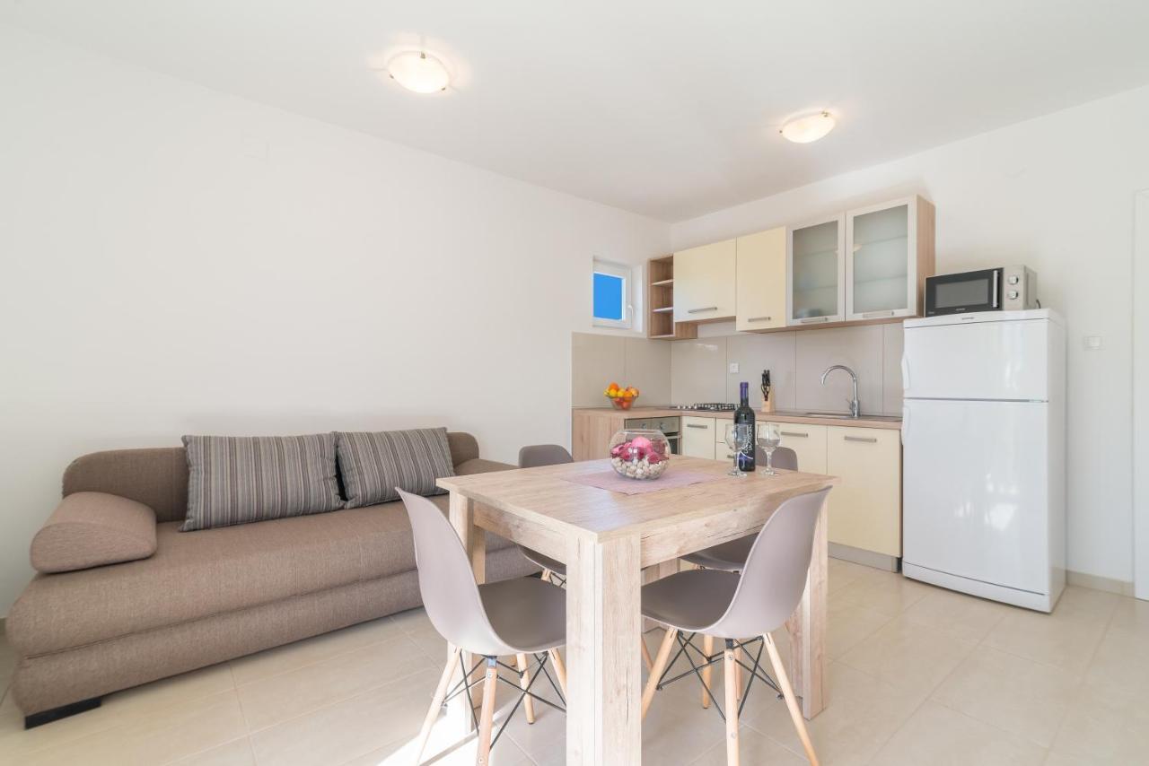 Apartmani Dupor Gornji Karin Extérieur photo