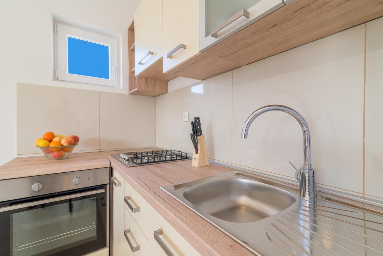 Apartmani Dupor Gornji Karin Extérieur photo
